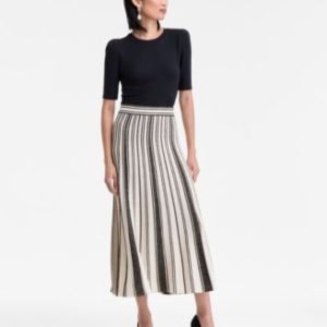 Women's Metallic Contrast Pleated Sweater Skirt, Mivy's Exclusive